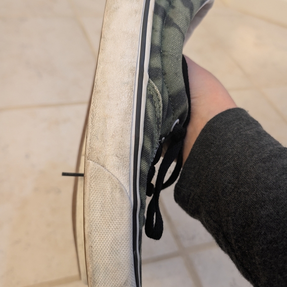 Vans olive Green and Black Tie-Dye Sneakers Woman's Size 7.5 - Picture 4 of 9
